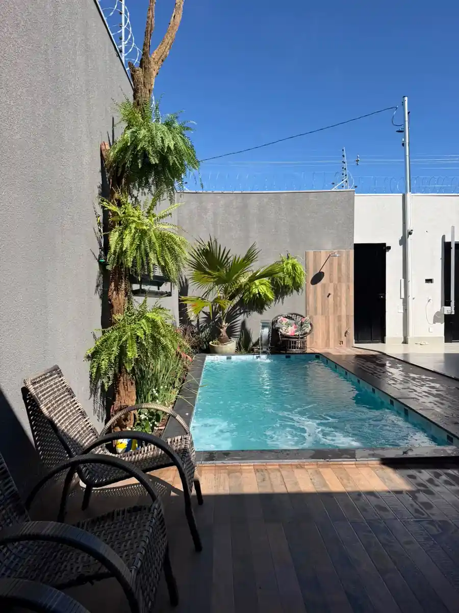 Salão de festa em Uberlândia com piscina e hidromassagem — Isas Eventos